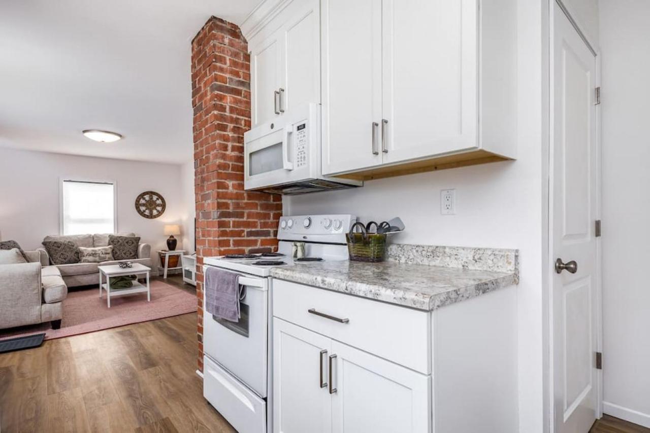 Annies On Adair - No Step Entry Villa Dubuque Luaran gambar